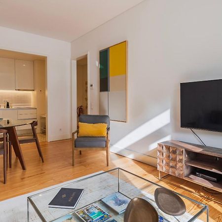 Downtown Sleek Apartment By Lovelystay Lisboa Ngoại thất bức ảnh